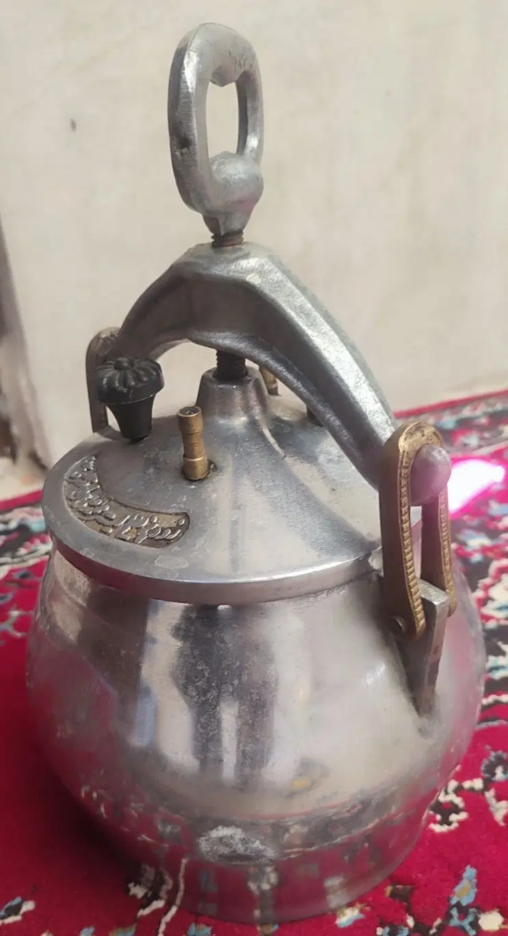 زود پز|ظروف پخت‌وپز|مشهد, انقلاب|دیوار