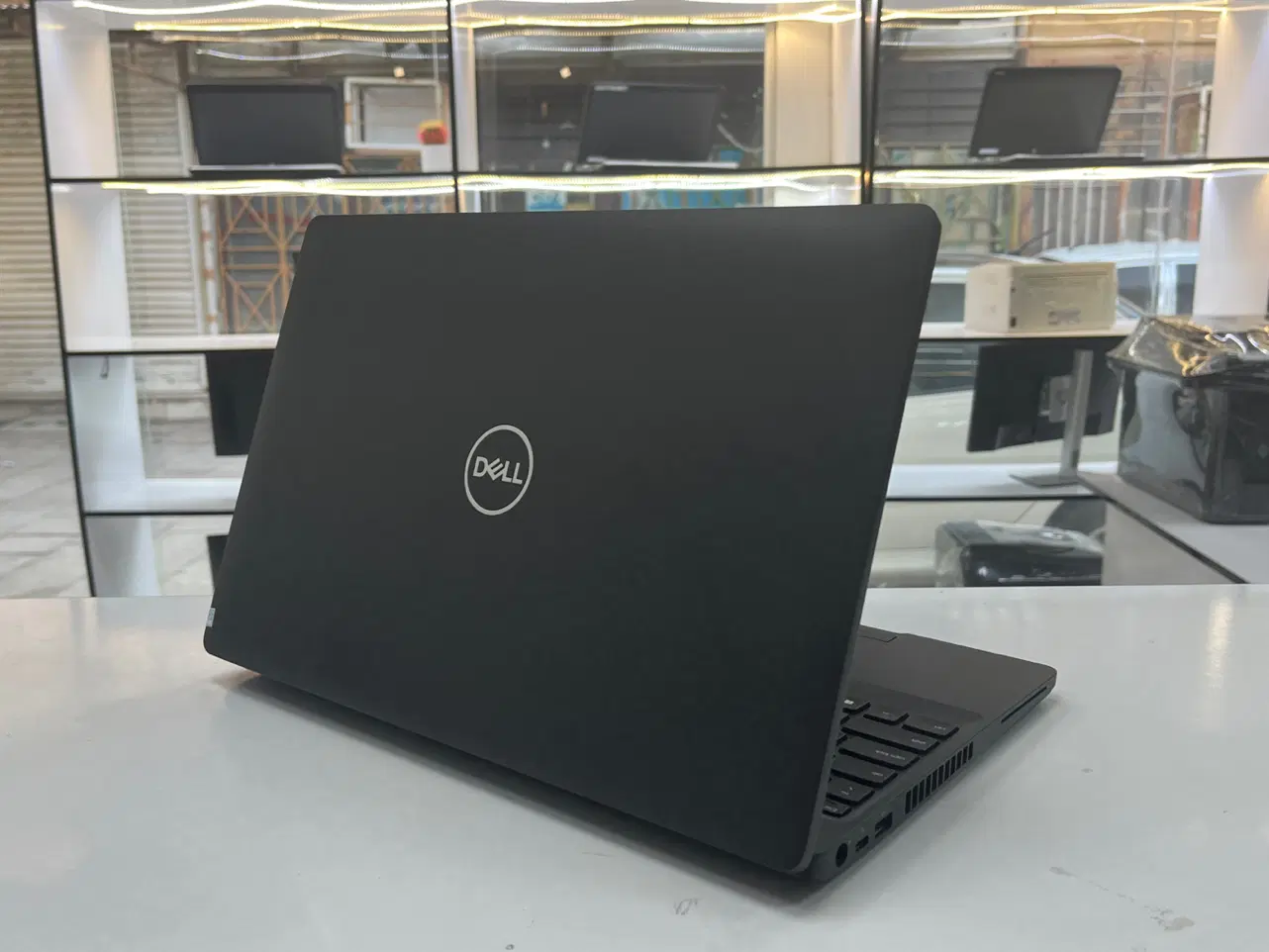 لپتاپ dell i7 نسل 8 (رادگستر شعبه کفیشه )|رایانه همراه|آبادان, |دیوار