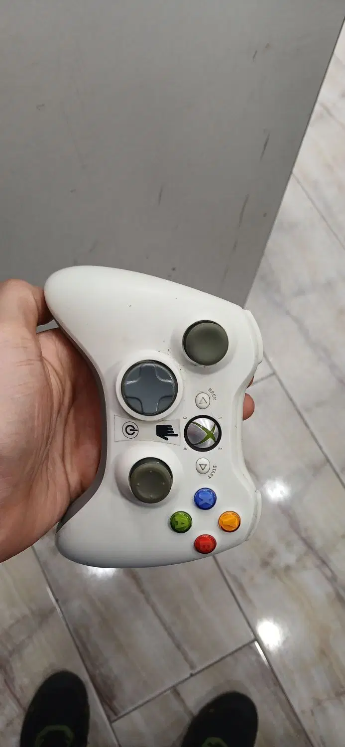Xbox 360 slim|کنسول، بازی ویدئویی و آنلاین|چالوس, |دیوار