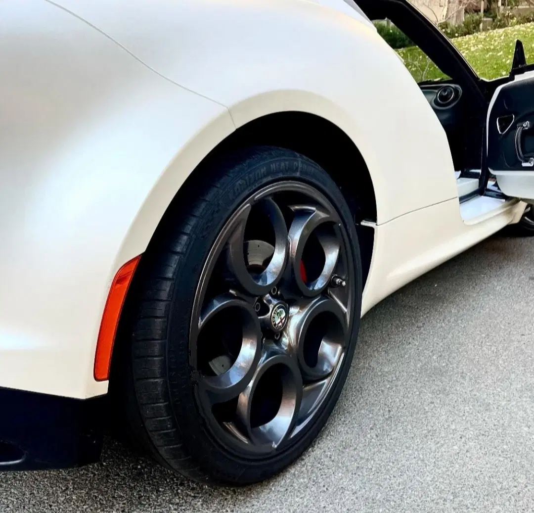 Alfa Romeo 4c lunch edition 2015|خودرو سواری و وانت|تهران, الهیه|دیوار