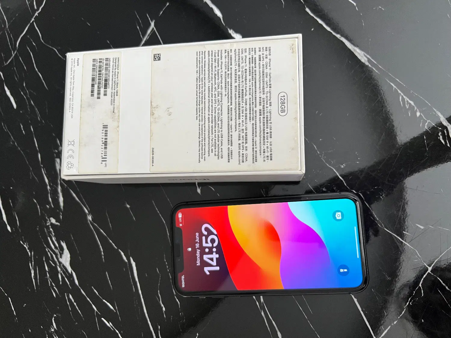 iphone11normal|موبایل|بروجن, |دیوار