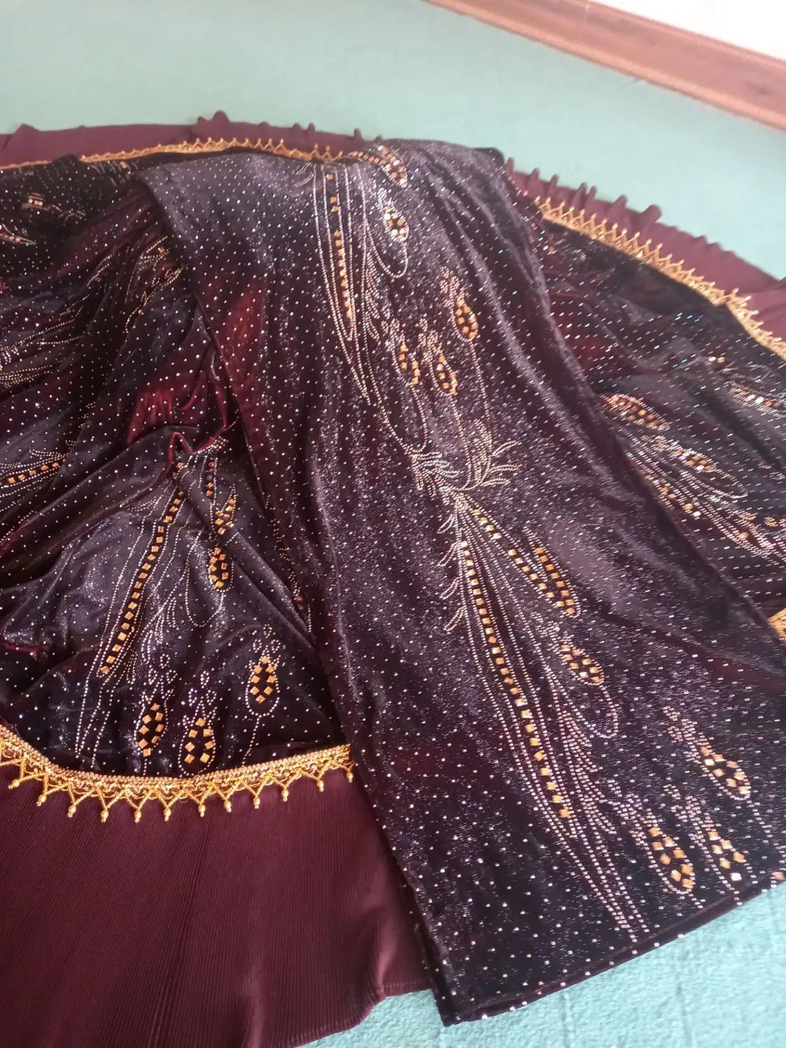 لباس|لباس|چرام, |دیوار