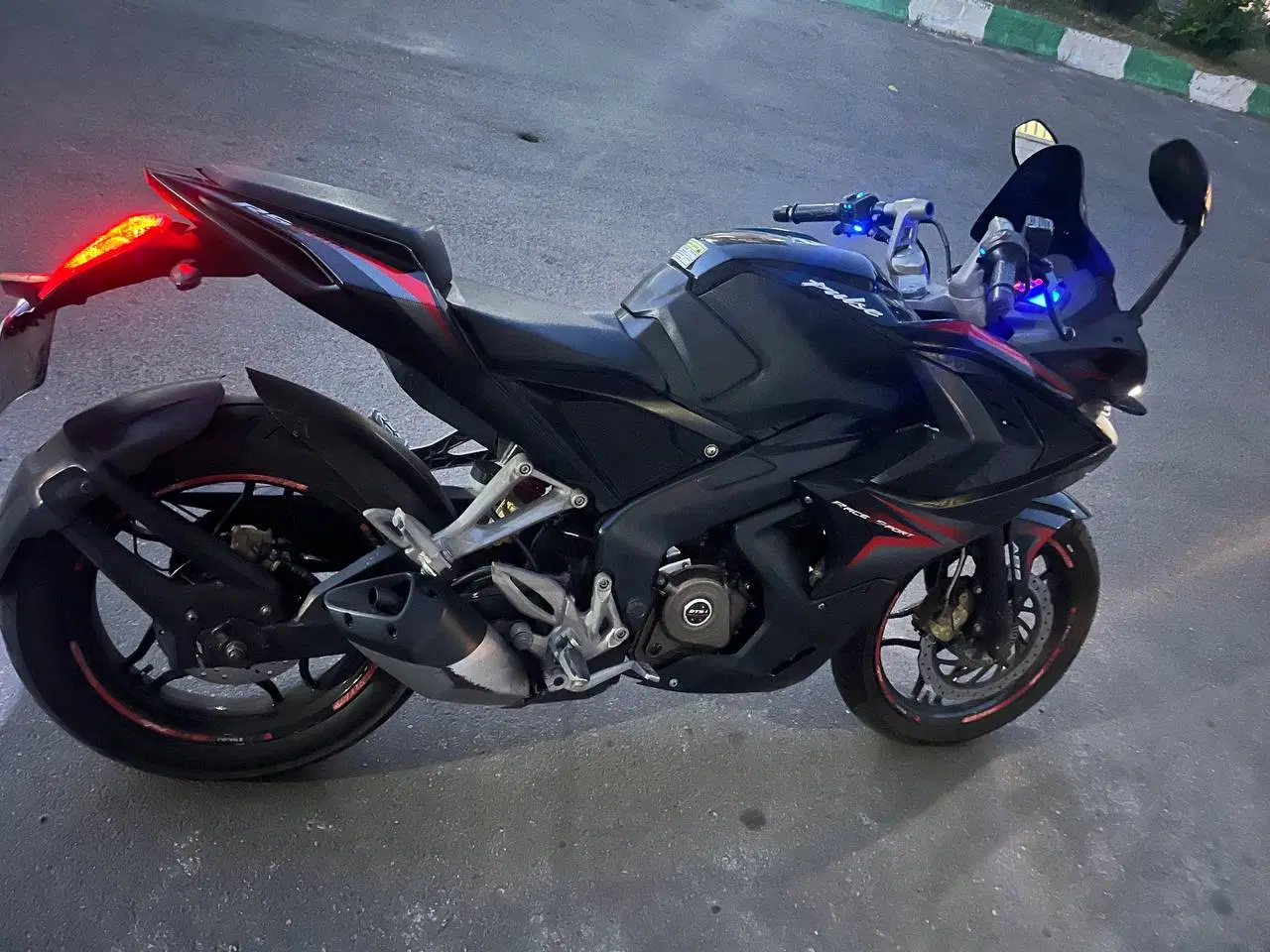 rs200|موتورسیکلت|رشت, پاره بیجار|دیوار