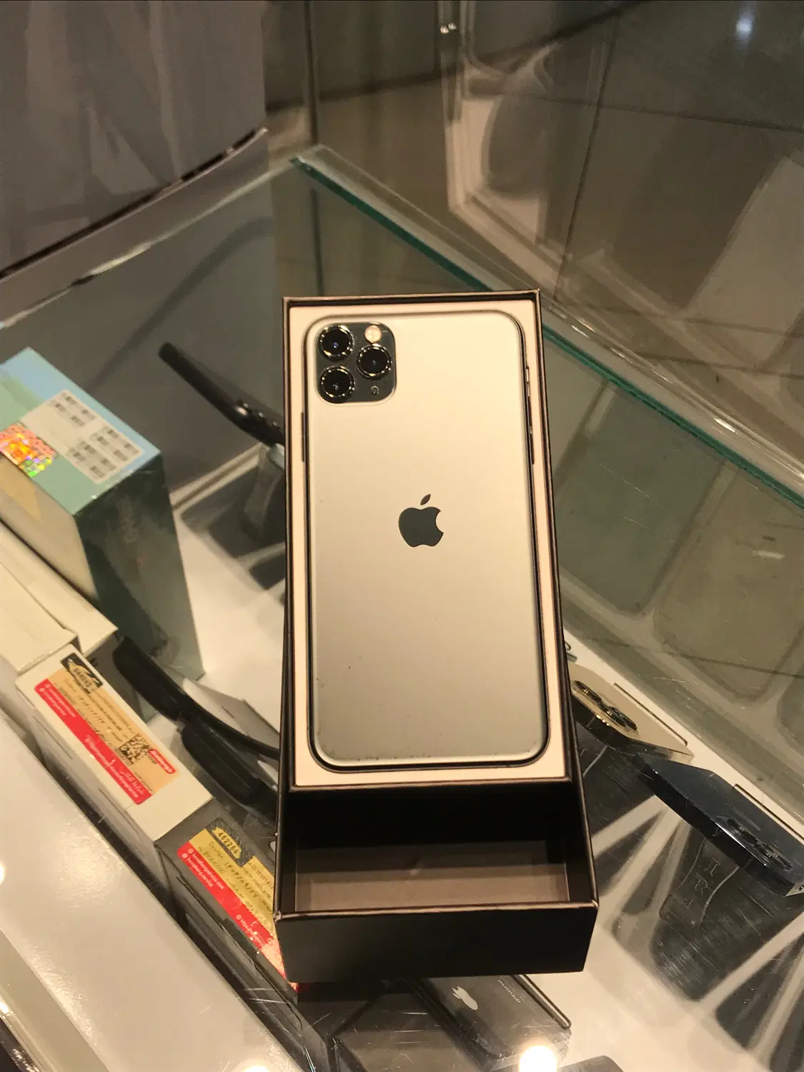 11promax|موبایل|مشهد, بهشت|دیوار