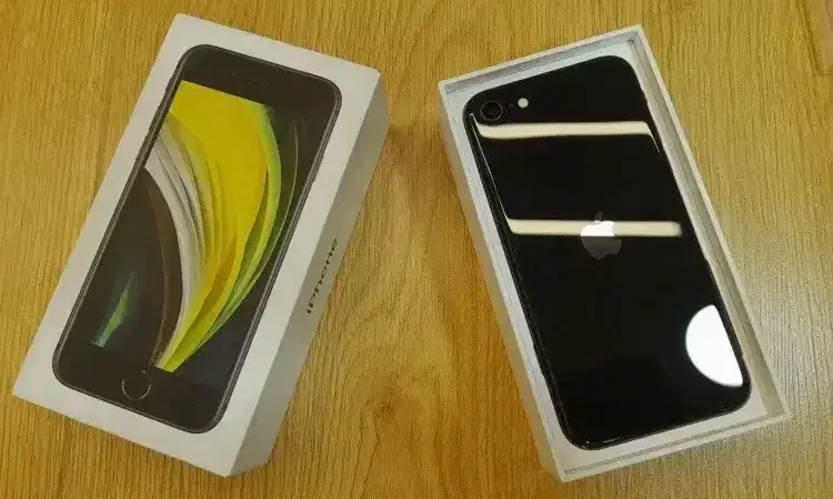 iPhone SE 2020 128g|موبایل|شیراز, چنچنه|دیوار
