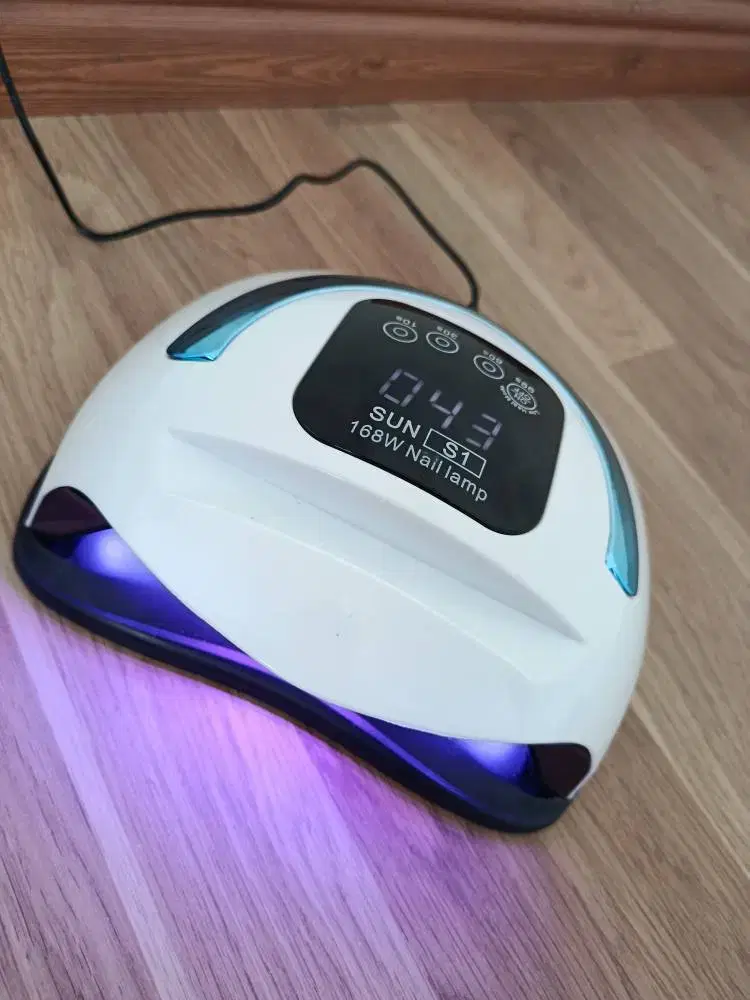 یوویی LED/UV|آرایشی، بهداشتی، درمانی|پردیس, فاز ۹|دیوار