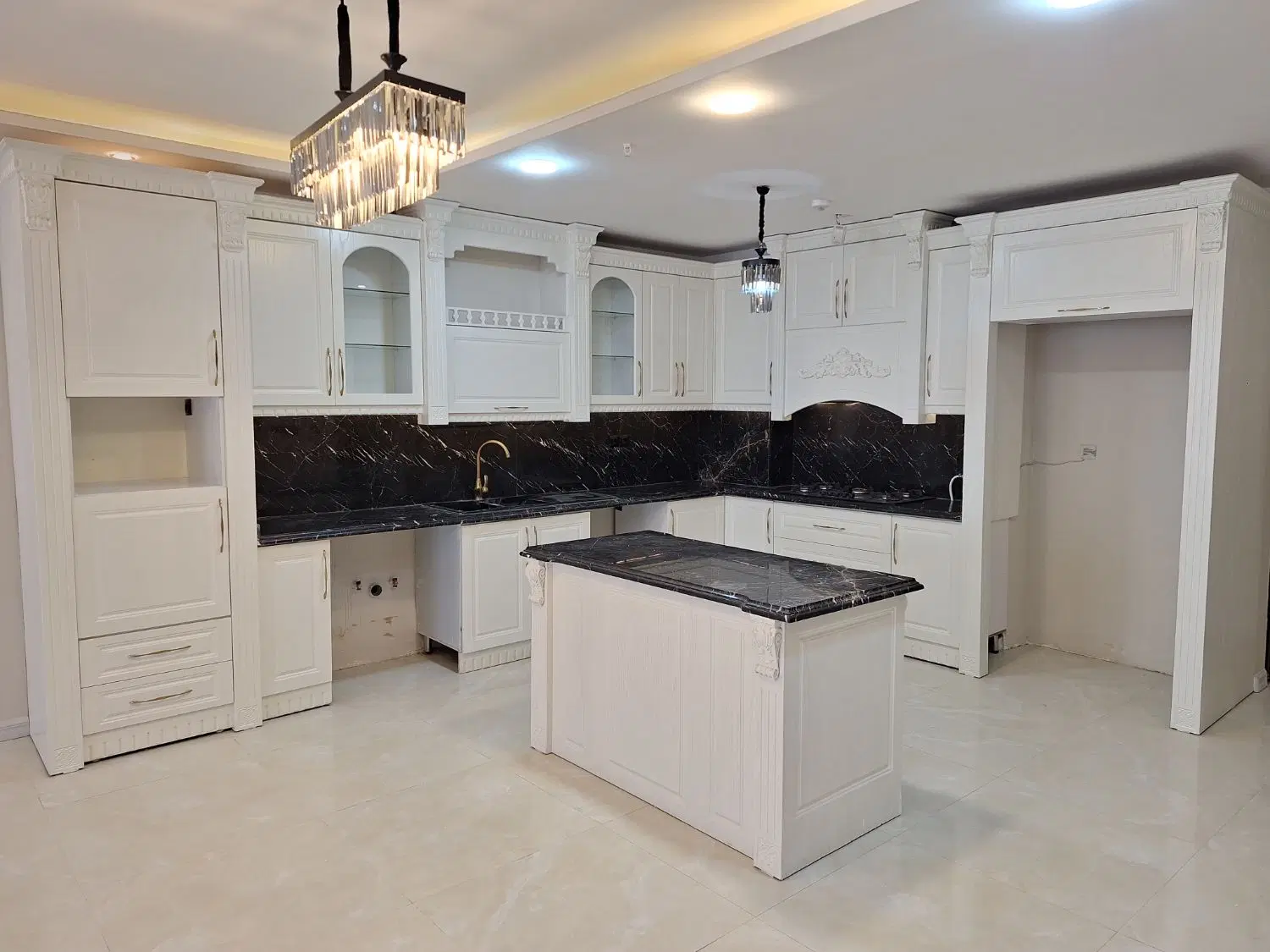 ۱۱۳ متر / تاپ لوکیشن الهیه / سند آماده فول امکانات