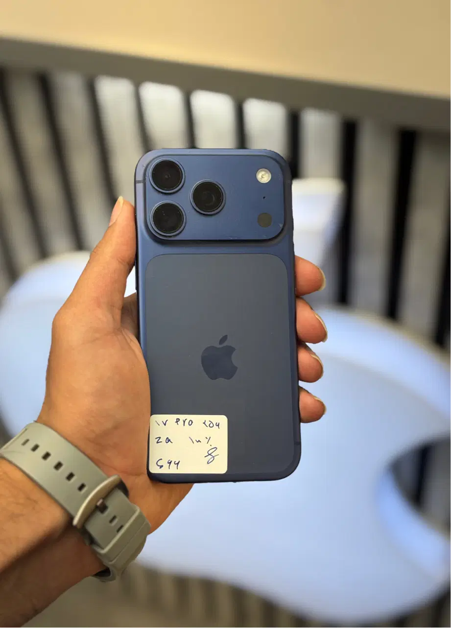 iPhone 17 pro|موبایل|قم, جهان بینی|دیوار