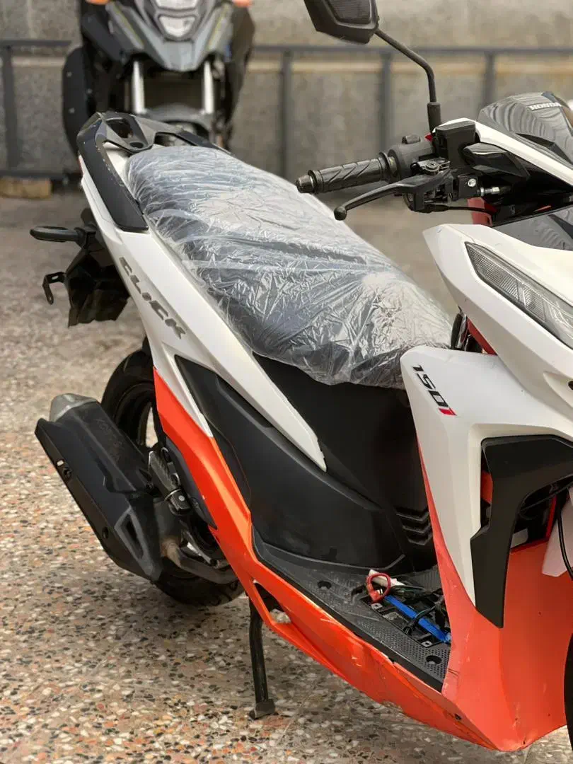 کلیک ۹۸|موتورسیکلت|شیراز, کوشک میدان|دیوار