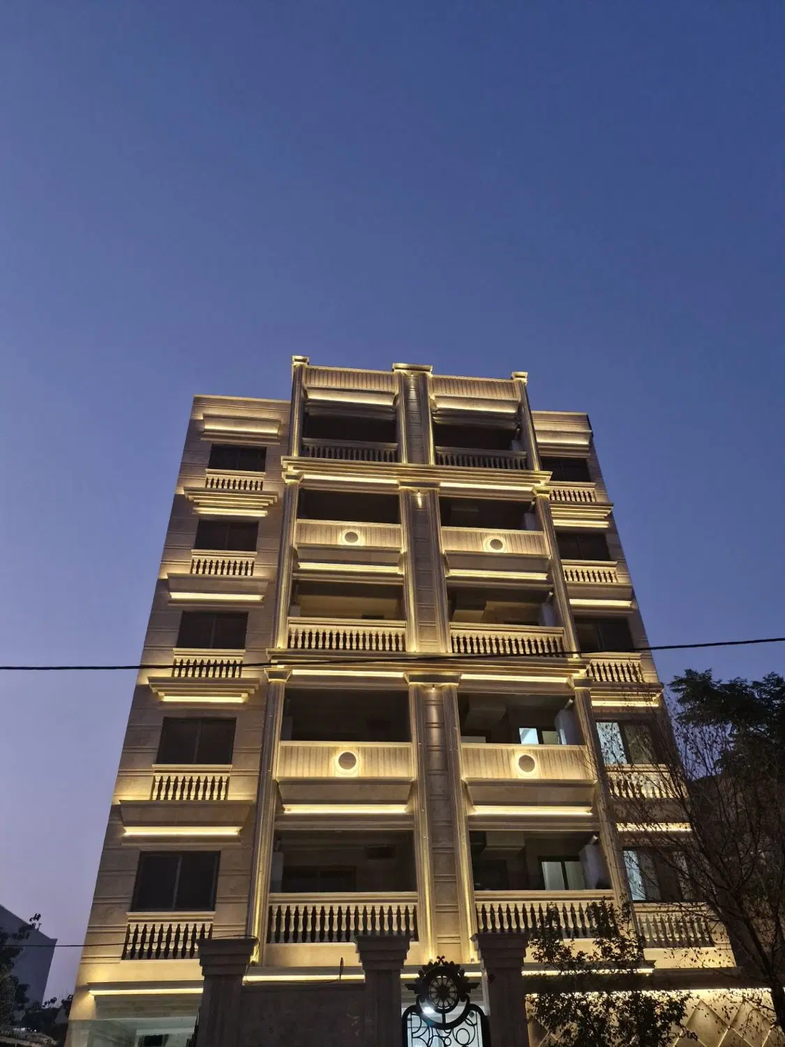 فروش آپارتمان فول امکانات|فروش آپارتمان|شاهینشهر, عطار|دیوار