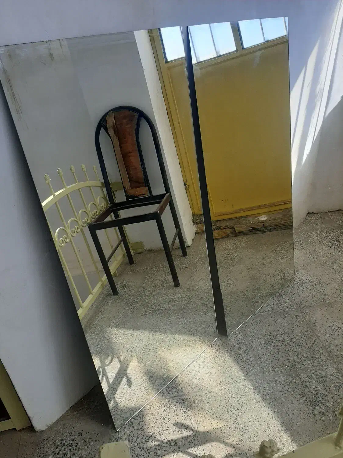 آینه|آینه|اراک, |دیوار