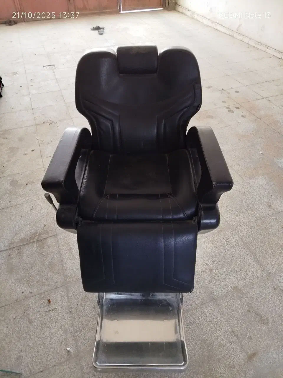 صندلی اصلاح|آرایشگاه و سالن‌های زیبایی|قوچان, |دیوار