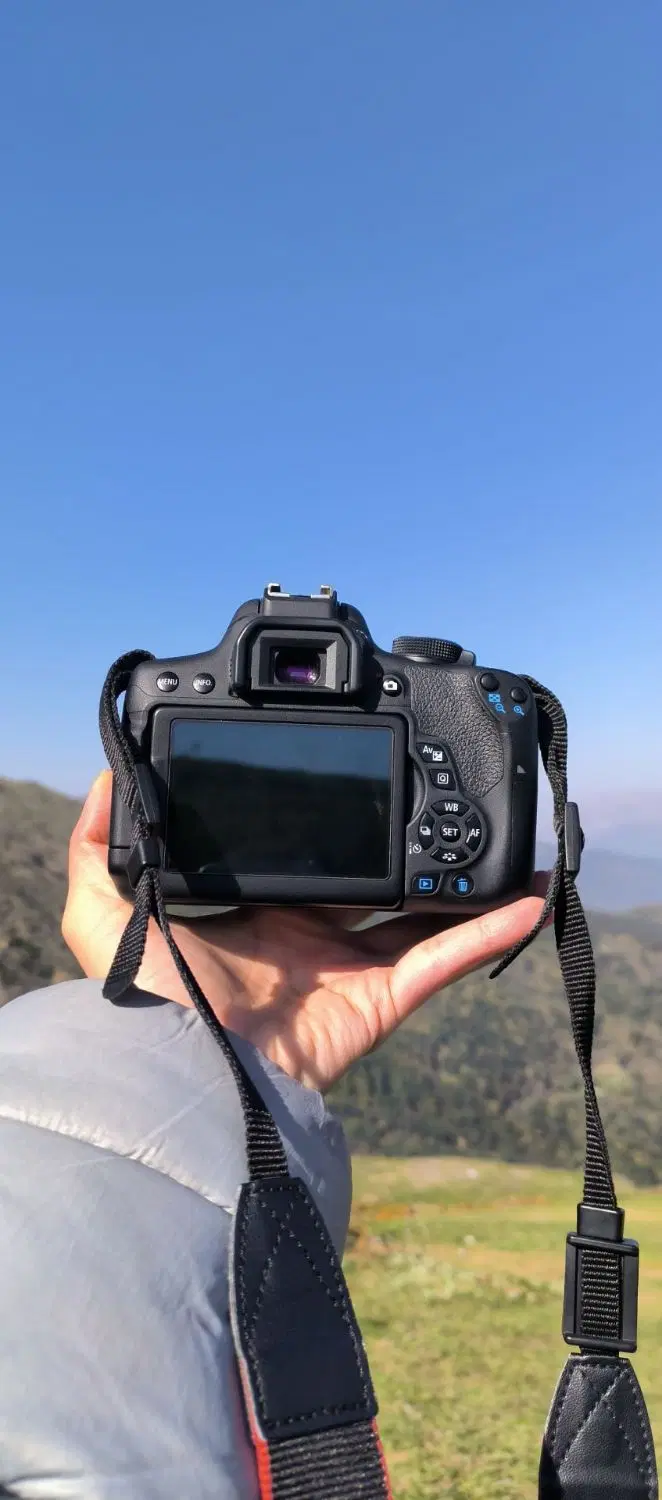 Canon EOS 750D + لنز 18-55|دوربین عکاسی و فیلم‌برداری|مشهد, بهاران|دیوار