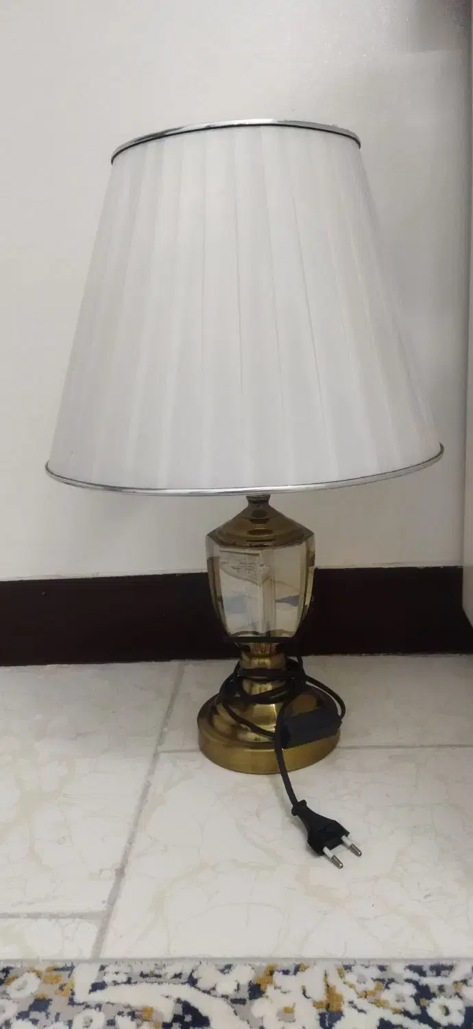 اباژور|چراغ خواب و آباژور|اندیشه, اندیشه فاز ۱|دیوار
