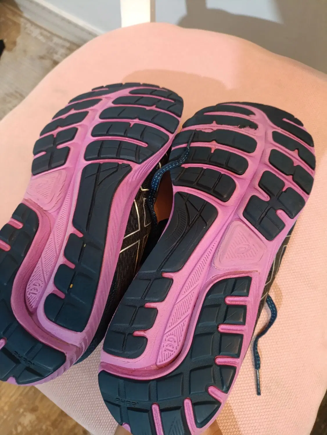 asics اسیکس ۴۱.۵|کیف، کفش، کمربند|شهر ری, ملک‌آباد|دیوار