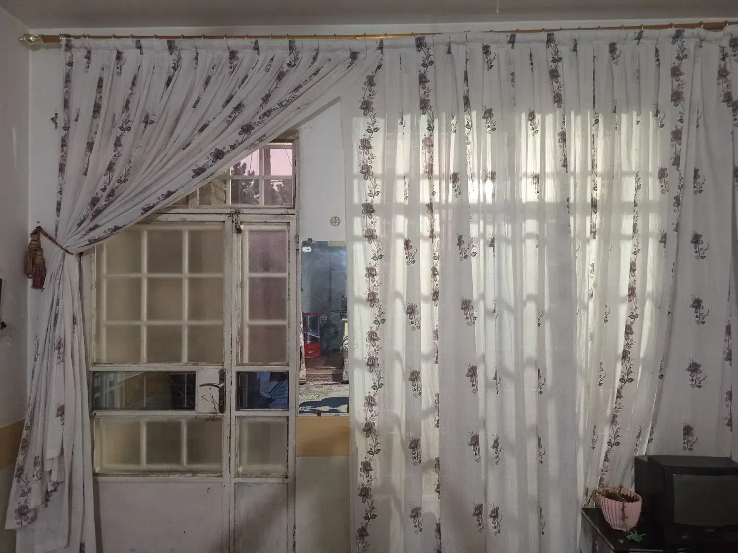 پرده‌|پرده، رانر، رومیزی|تربت جام, اسماعیل آباد|دیوار