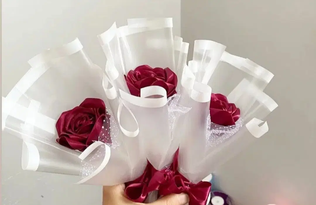 گل رز|گل مصنوعی|قم, چهل درخت‎|دیوار