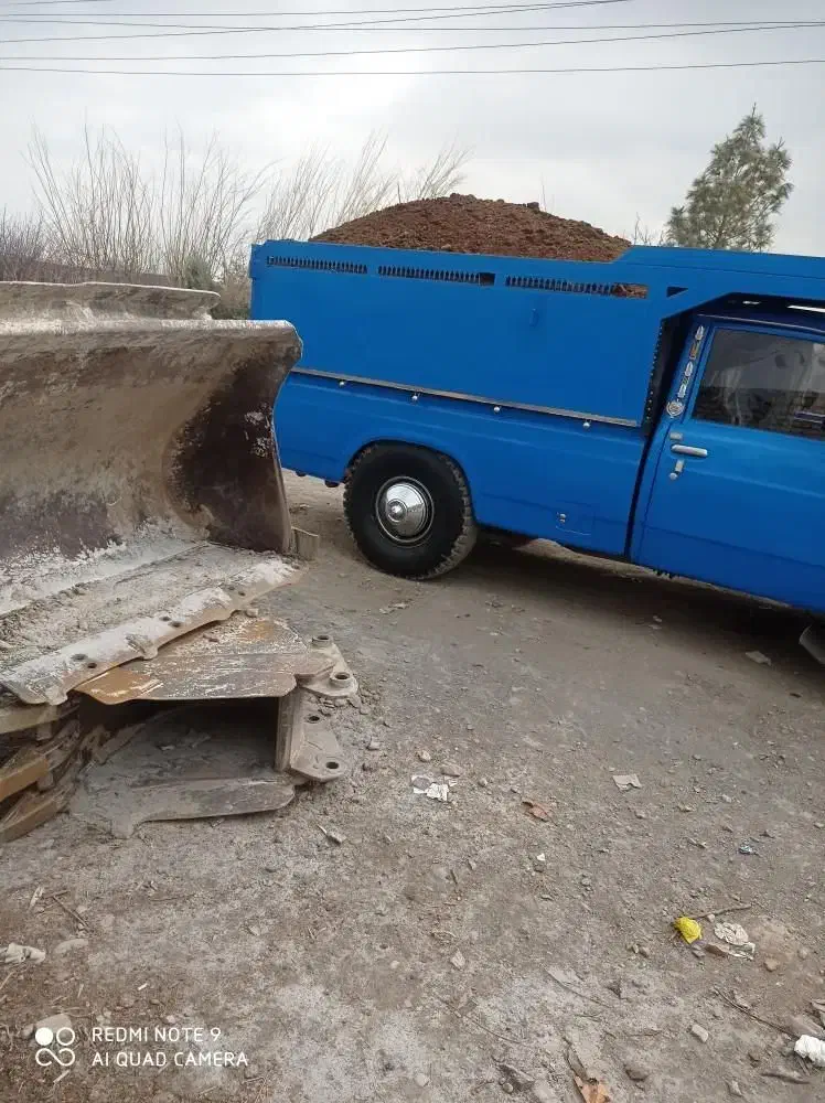 وانت بارحمل بارنیسان.باربری خاک مختص باغچ.نخاله.شن|خدمات حمل و نقل|کرمان, |دیوار