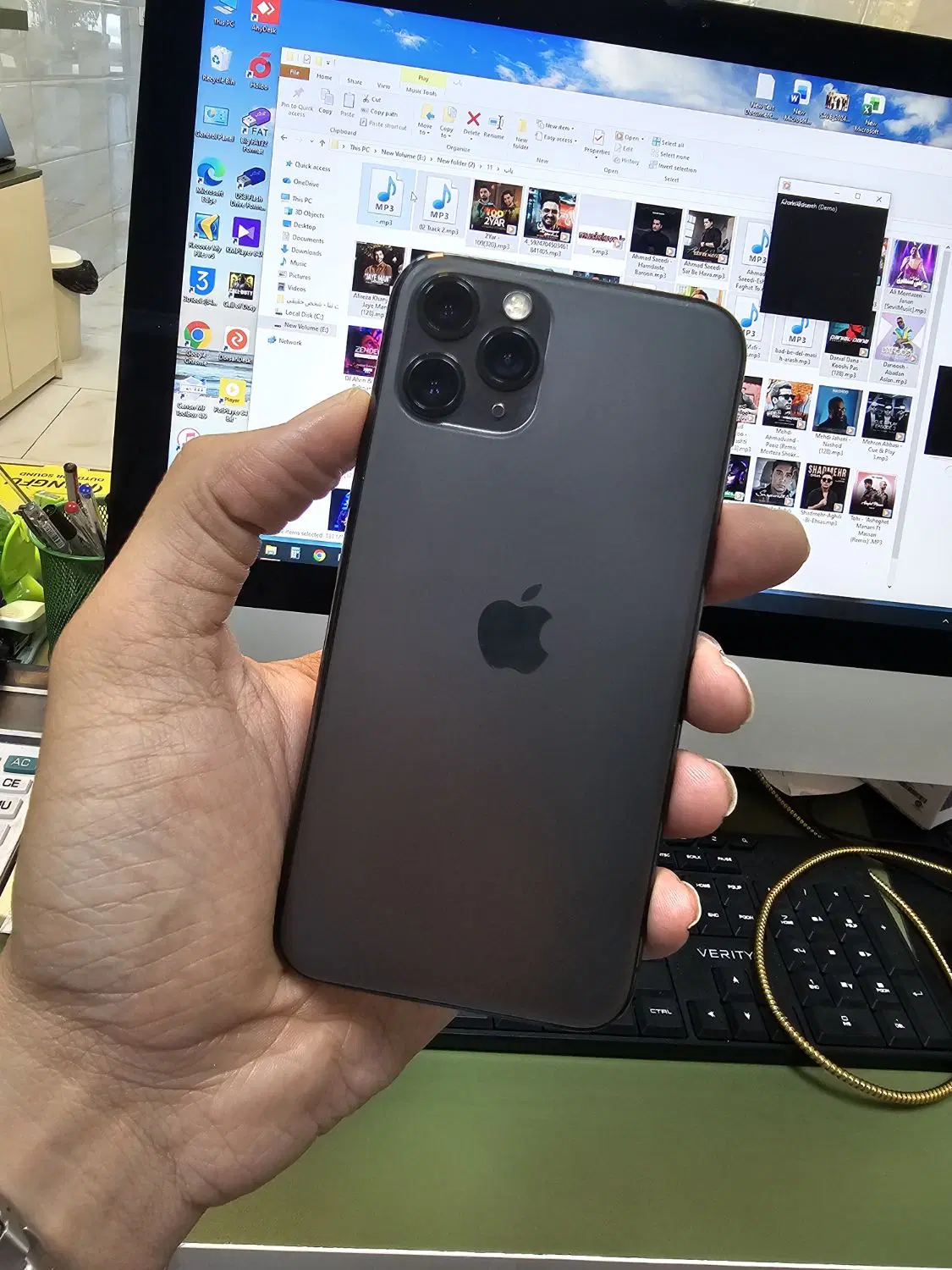 iphone 11 pro|موبایل|رشت, باهنر|دیوار