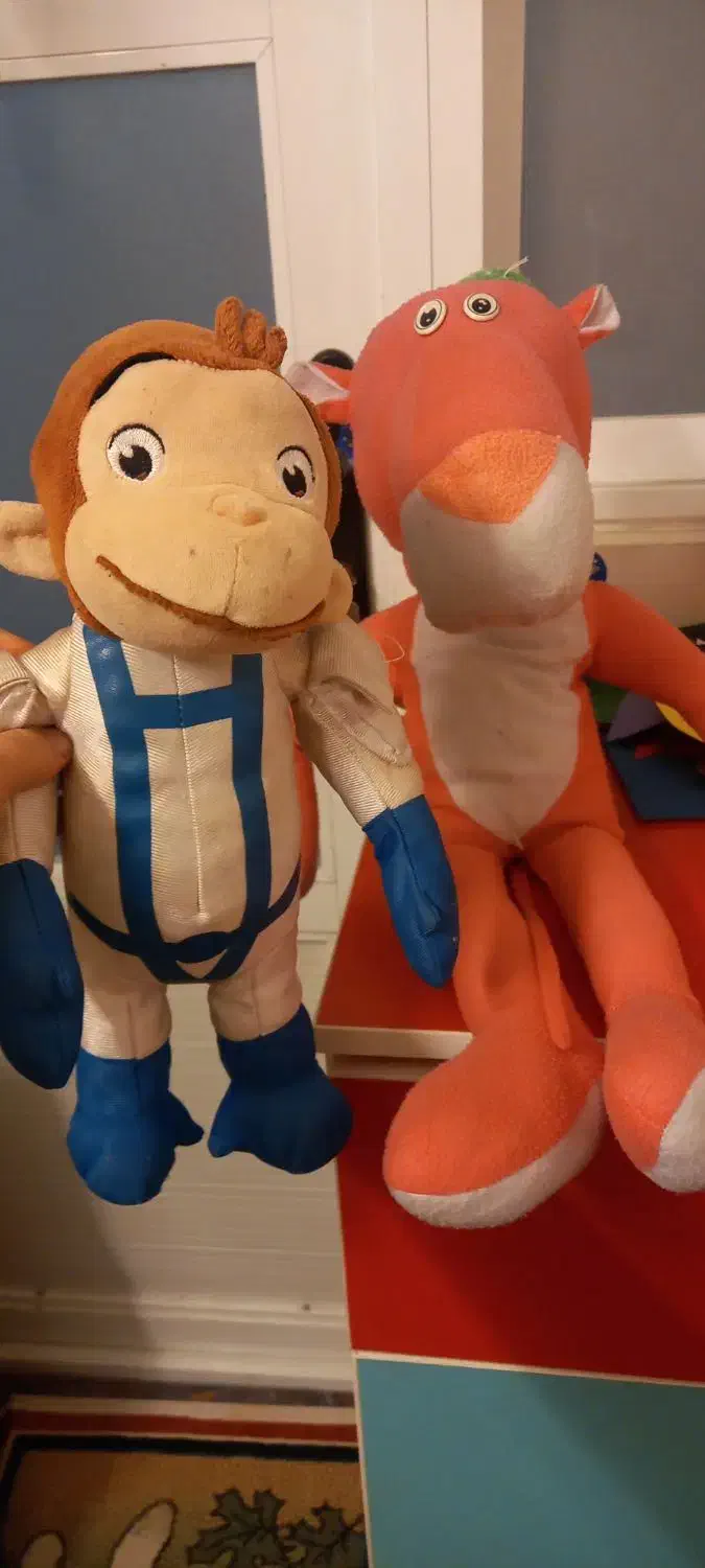 ۲تاعروسک پلنگ صورتی و میمون فضایی|اسباب‌بازی بچه|ساری, |دیوار