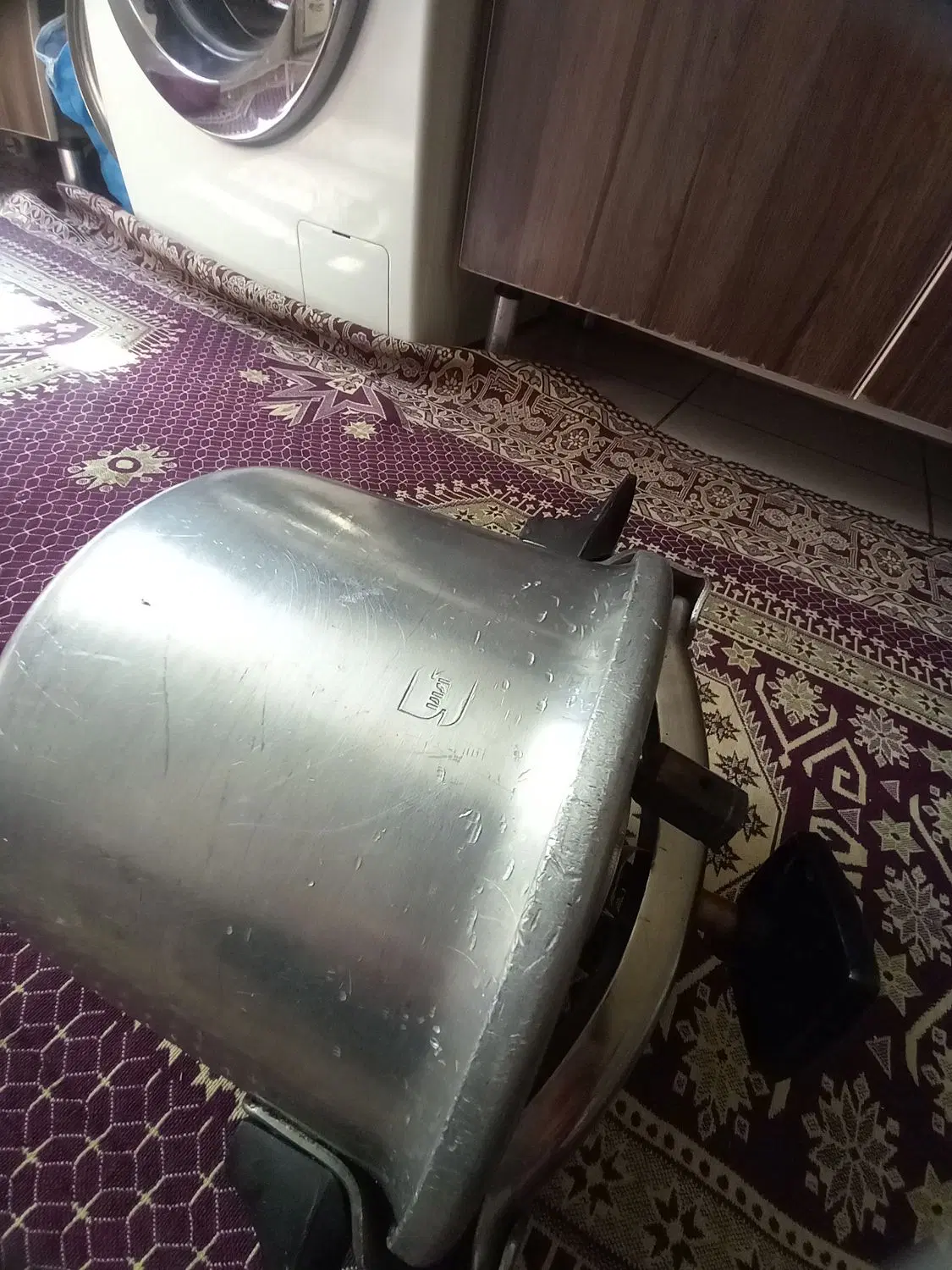 زودپز|ظروف پخت‌وپز|همدان, |دیوار