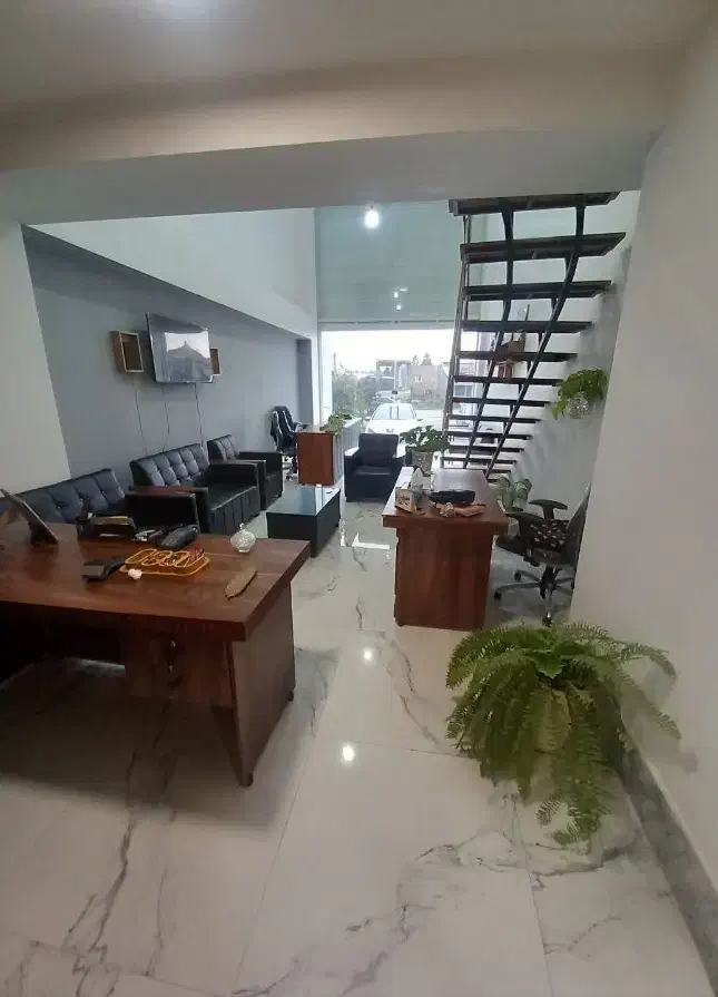 چند همکار جهت کار در دفتر املاک نیازمنیدیم|استخدام بازاریابی و فروش|آمل, |دیوار