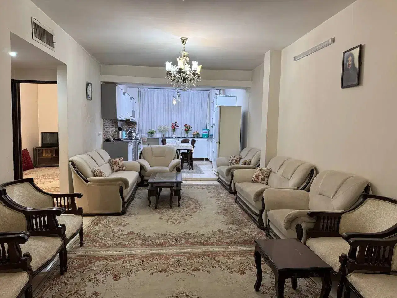 ۸۵ متر آپارتمان دو نبش غرق نور و دلباز|اجارهٔ آپارتمان|مشهد, چهارچشمه|دیوار