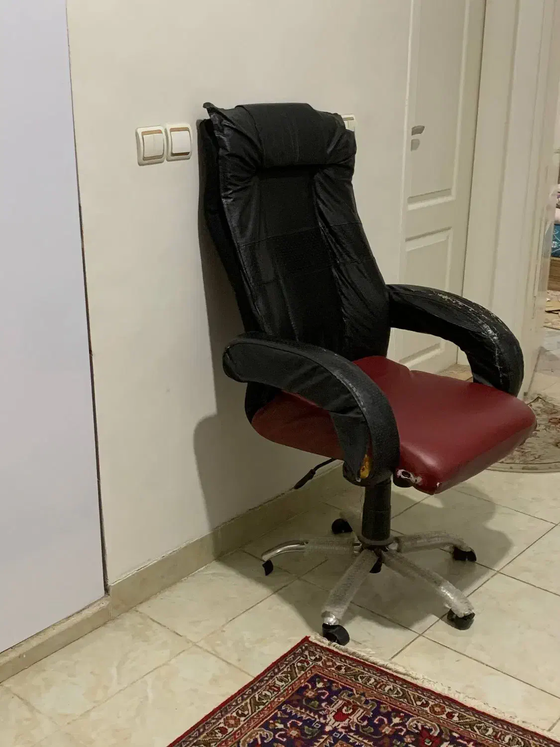 صندلی|صندلی و نیمکت|تبریز, |دیوار