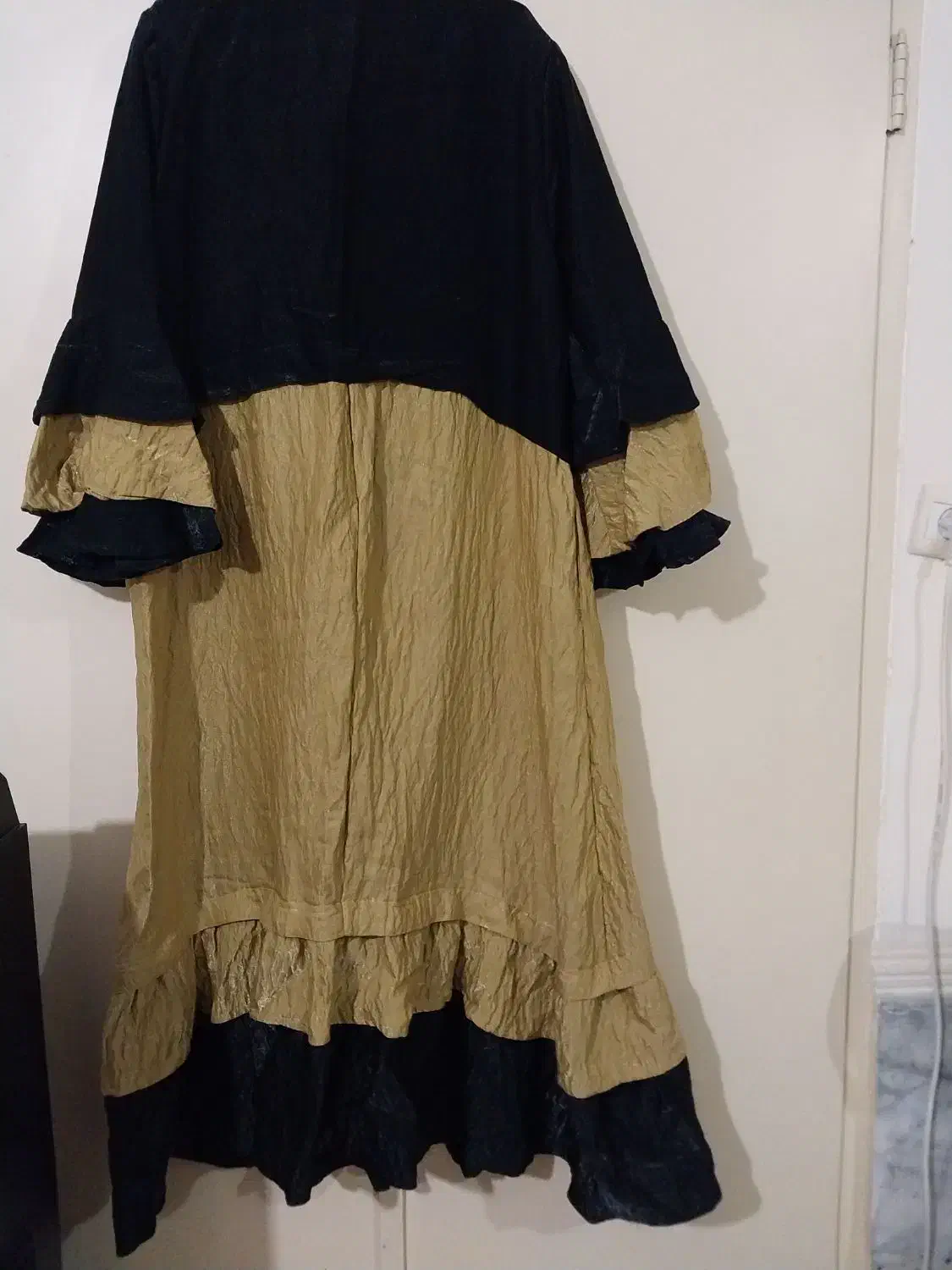 مانتو|لباس|نظرآباد, نظرآباد|دیوار