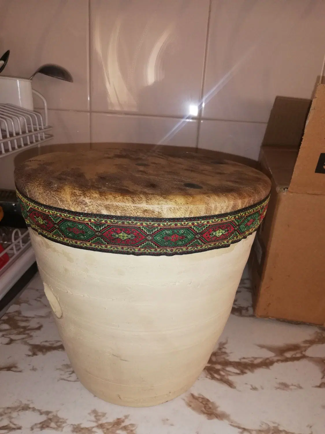 طبلک|درام و پرکاشن|قم, بنیاد|دیوار