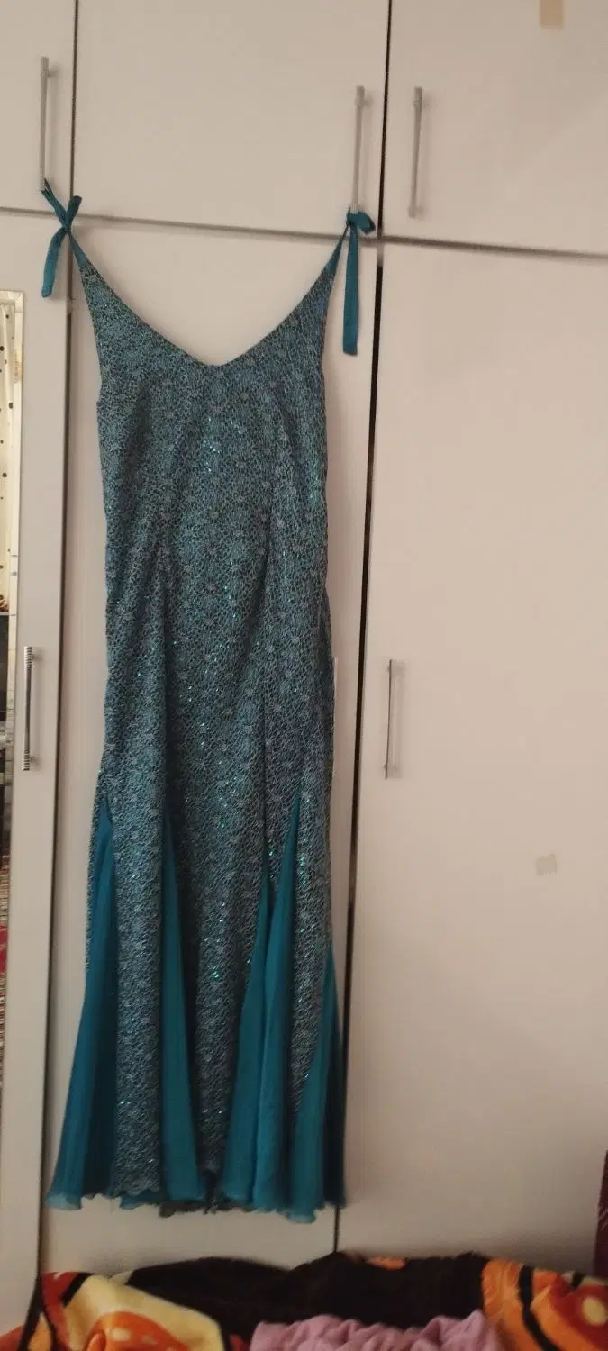 لباس|لباس|مشهد, چهنو|دیوار