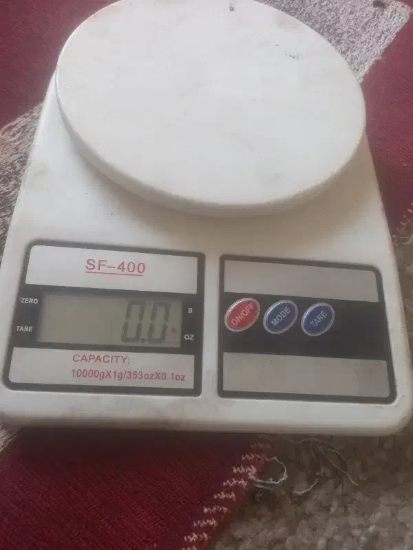 ترازو|ظروف پخت‌وپز|بندر دیر, |دیوار