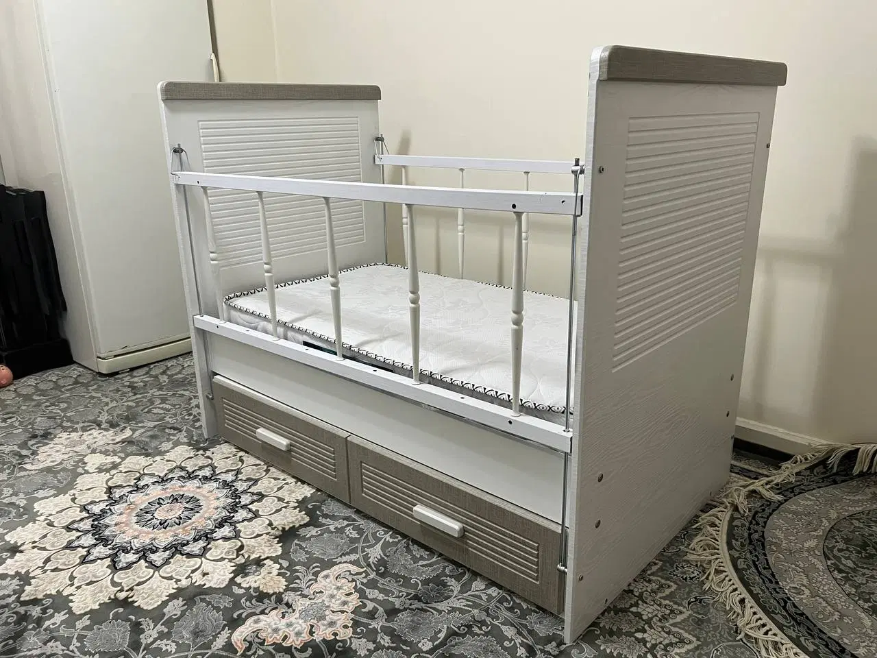 تخت|تخت و صندلی بچه|تهران, دستغیب|دیوار