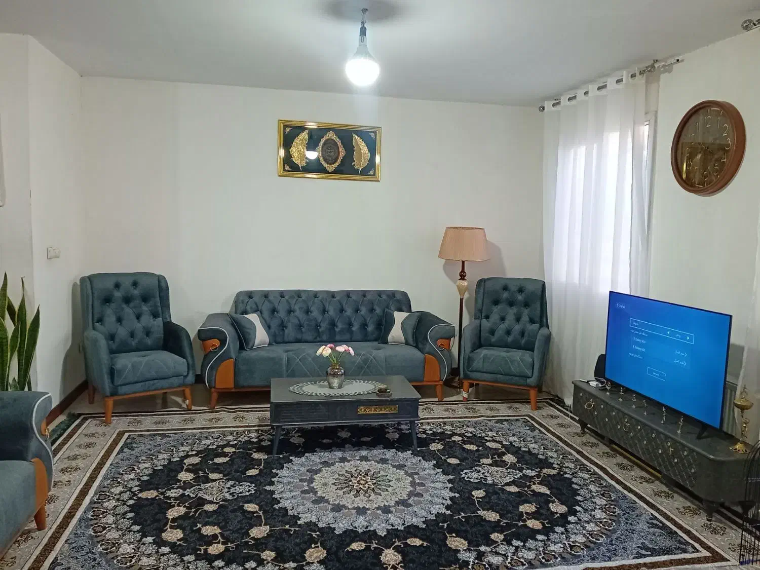 مبل|مبلمان خانگی و میز عسلی|پرند, فاز ۵|دیوار