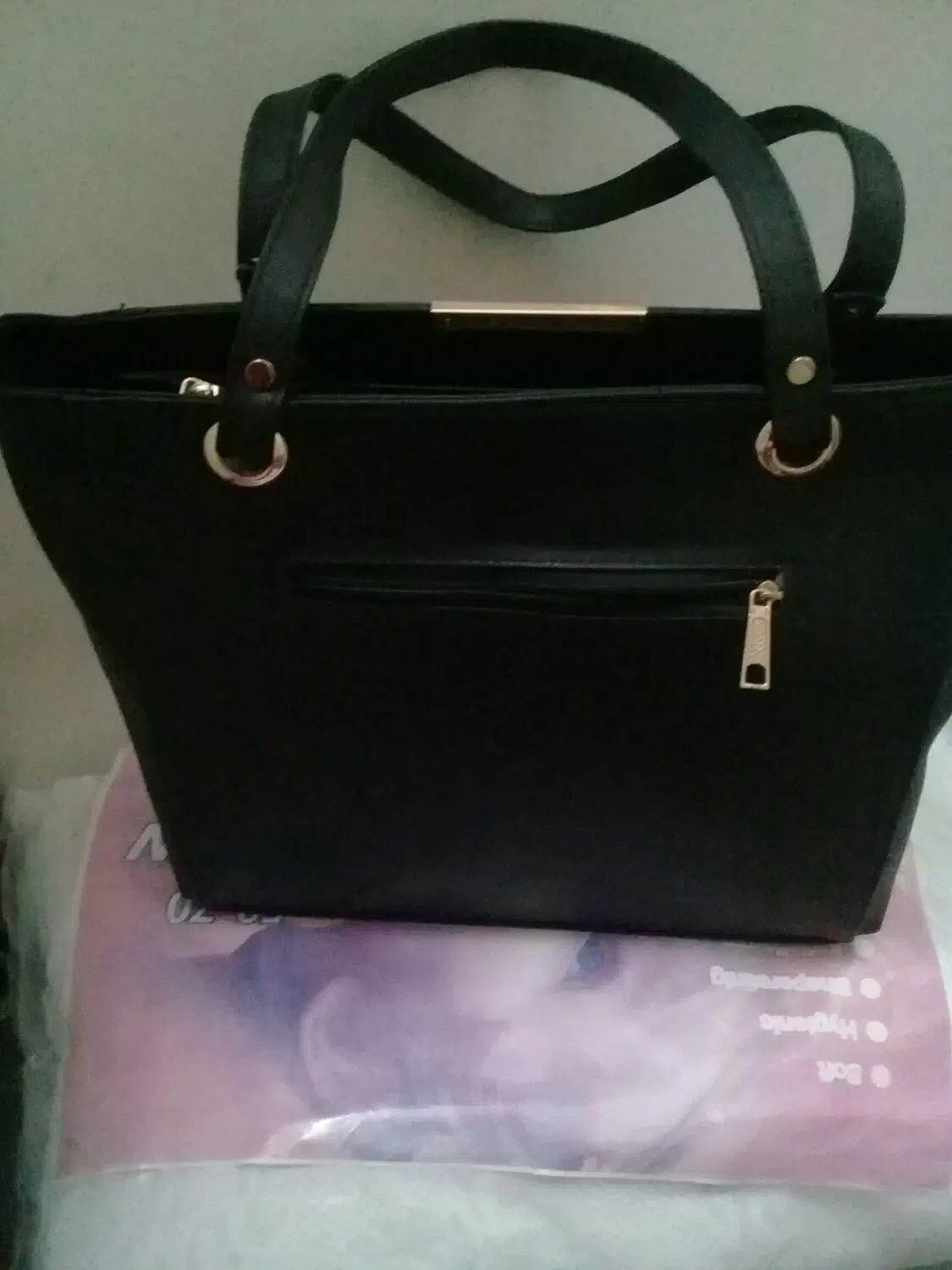 کیف زنانه|کیف، کفش، کمربند|شیروان (خراسان), |دیوار