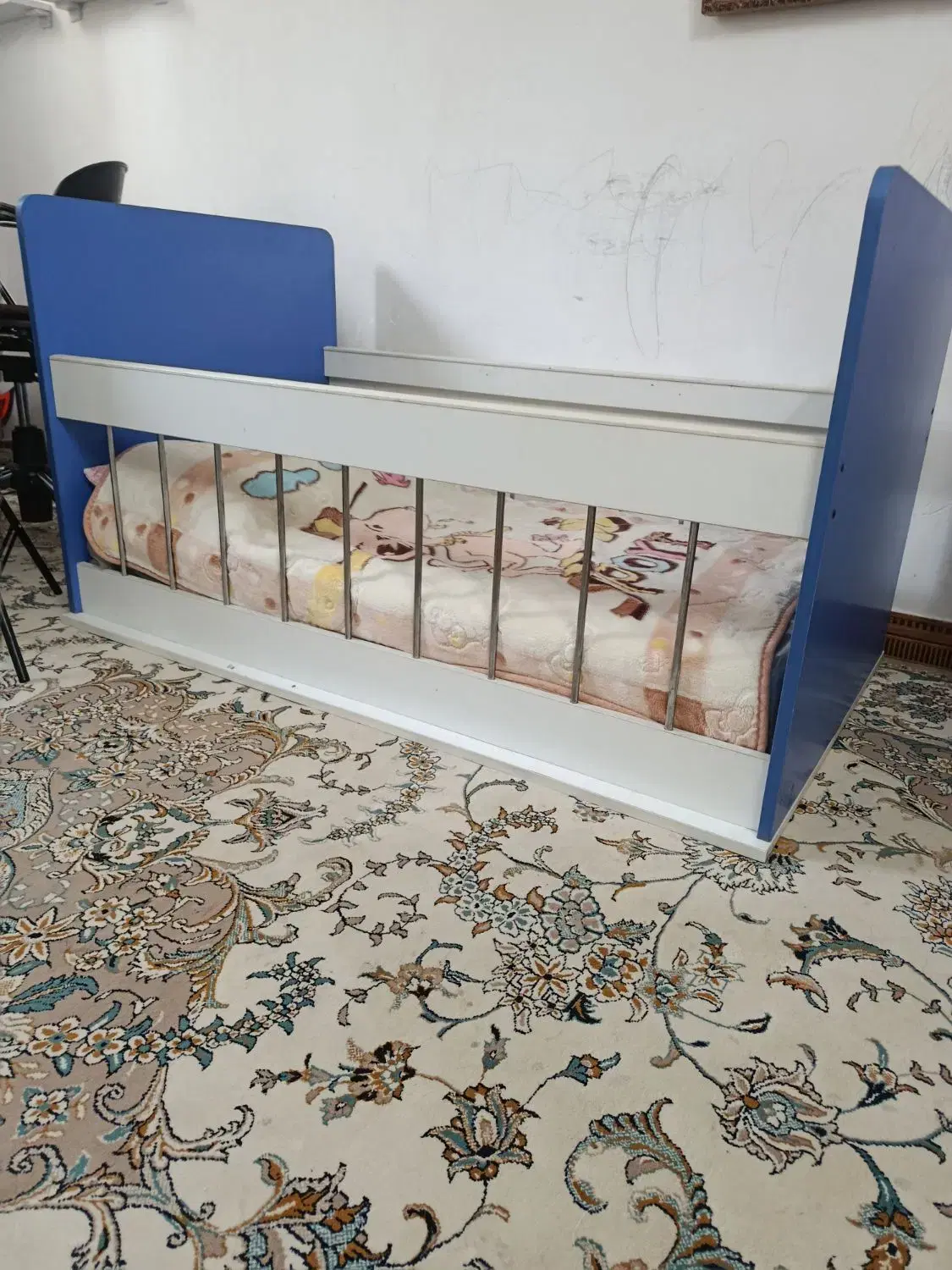 تخت کودک|تخت و صندلی بچه|قم, پردیسان|دیوار