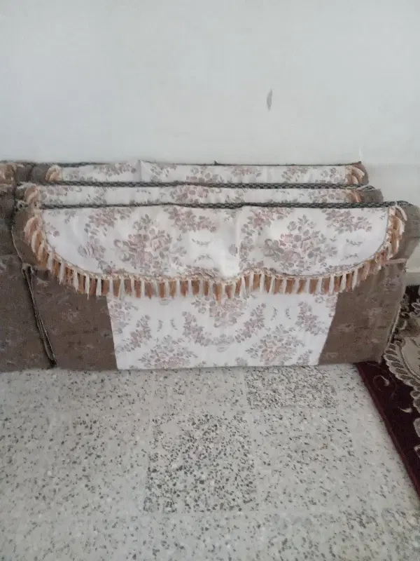 پشتی|پشتی|کوهدشت, |دیوار