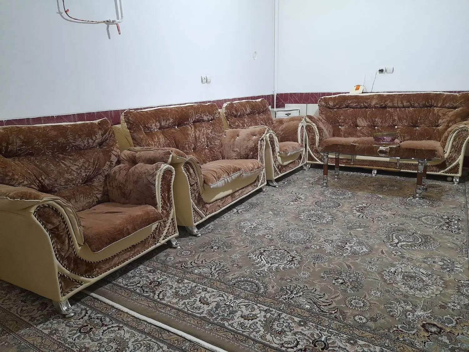 مبل|مبلمان خانگی و میز عسلی|خزل, |دیوار