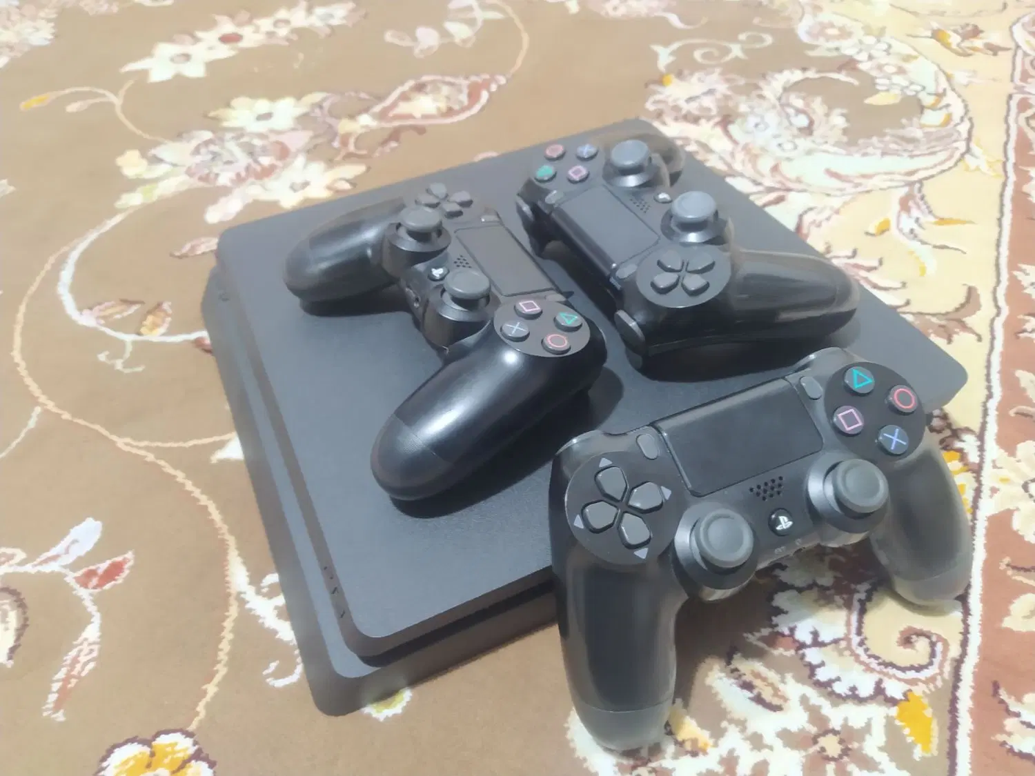 PS4 slim|کنسول، بازی ویدئویی و آنلاین|قروه, |دیوار