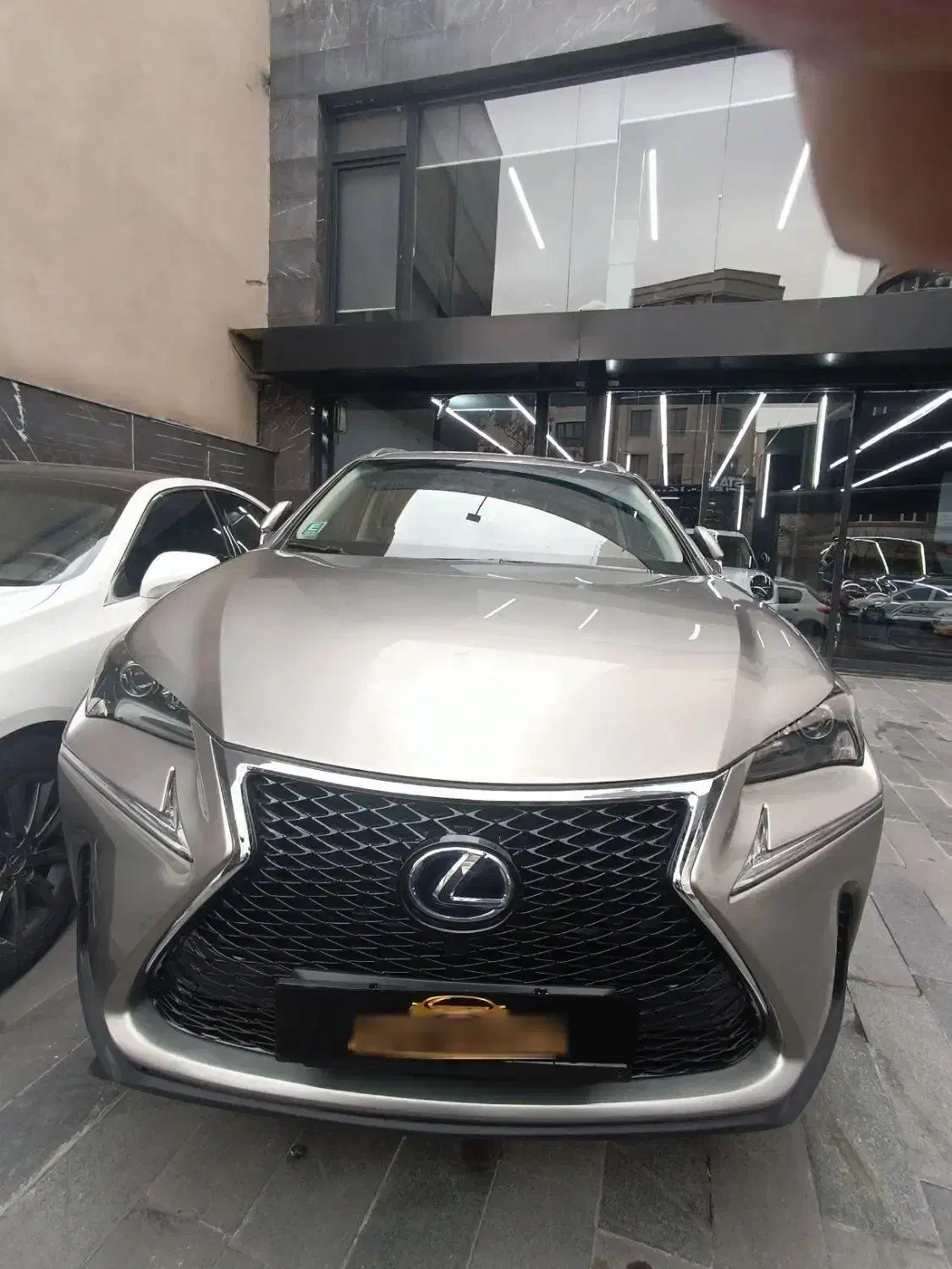 لکسوس NX300|خودرو سواری و وانت|تهران, حکمت|دیوار