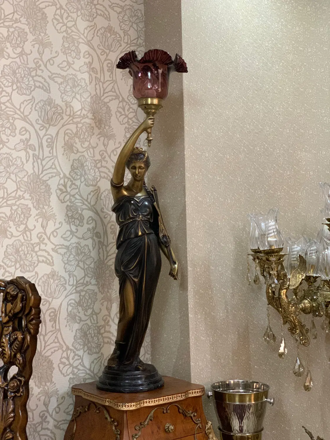 مجسمه|مجسمه، تندیس، ماکت|اردبیل, |دیوار