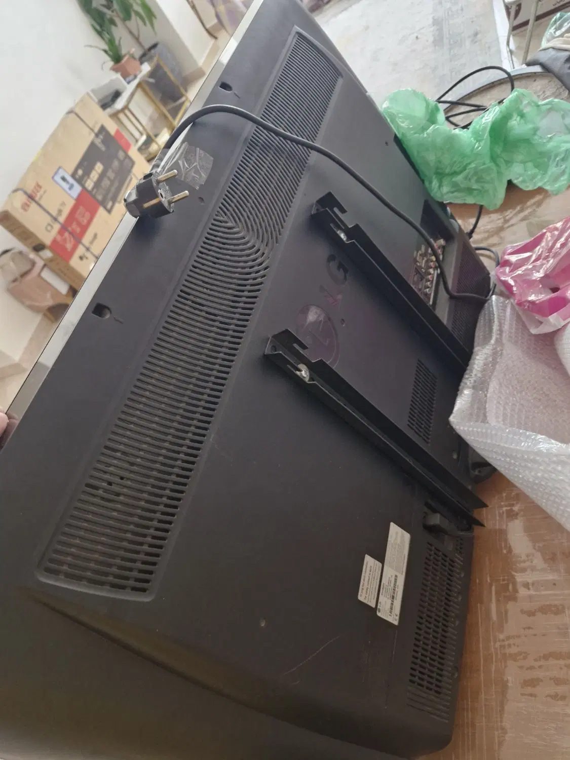 TV LG 32 inch|تلویزیون و پروژکتور|تهران, باغ فیض|دیوار
