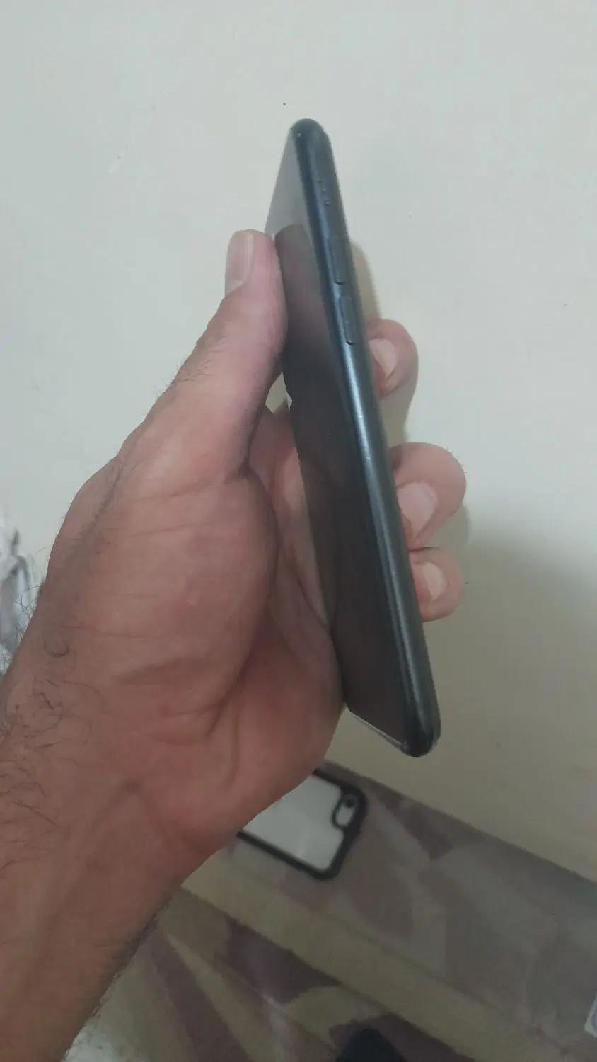 iphone se2020|موبایل|تهران, امام حسین|دیوار
