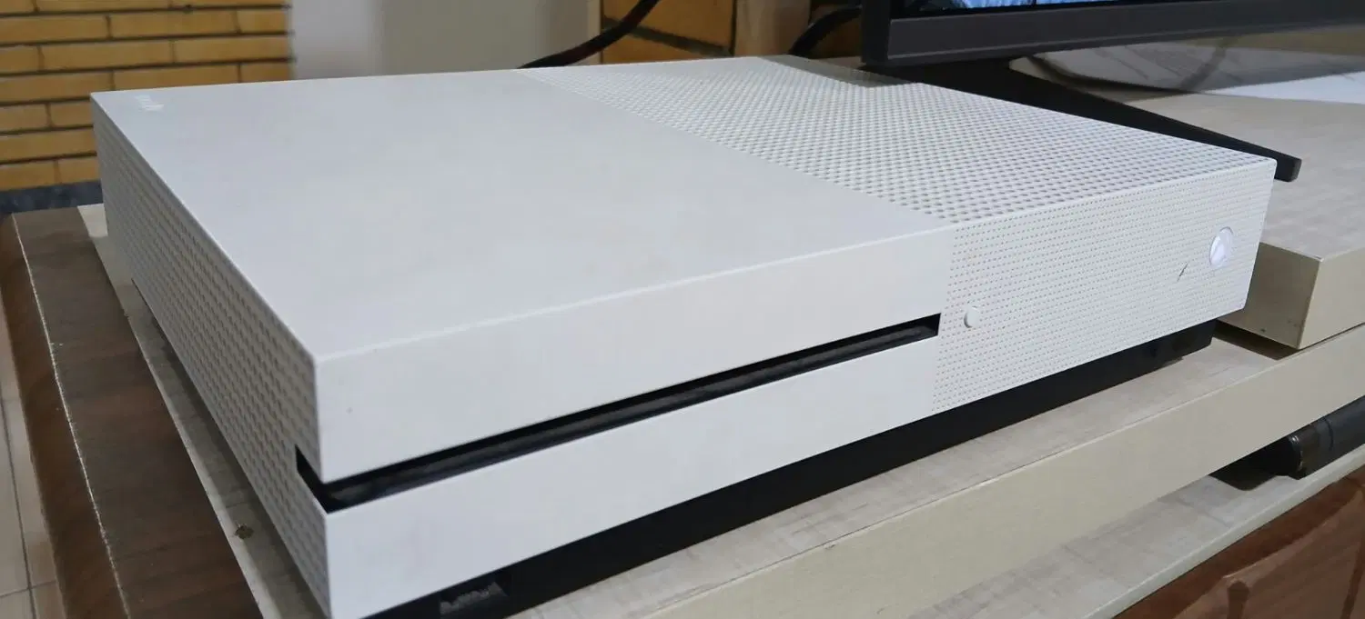 Xbox one s|کنسول، بازی ویدئویی و آنلاین|ساوه, |دیوار