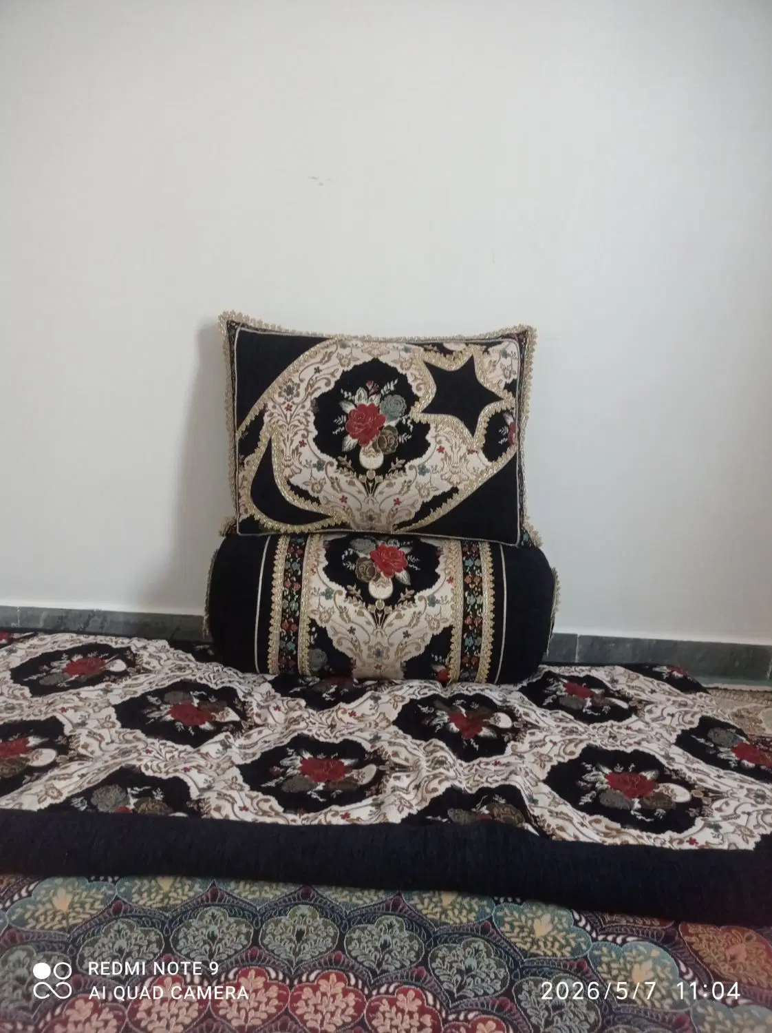 قالی|مبلمان خانگی و میز عسلی|لردگان, |دیوار