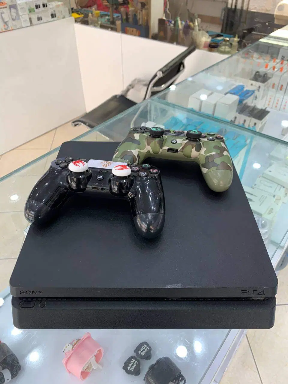 PS4|کنسول، بازی ویدئویی و آنلاین|پرند, فاز ۲|دیوار