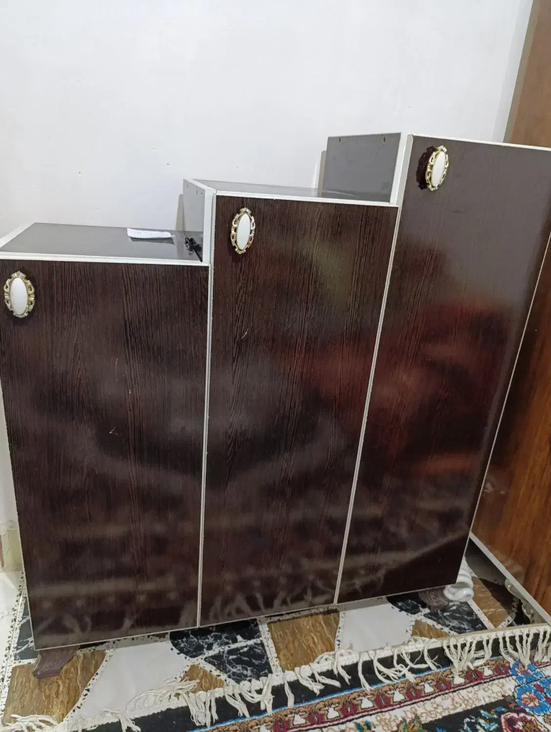 جاکفشی|جاکفشی، کمد، دراور|خرمآباد, |دیوار