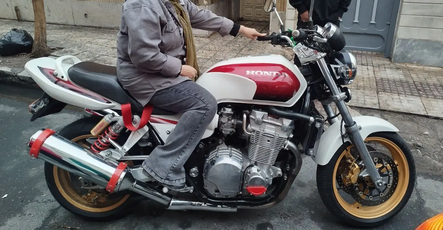 cb 1300|موتورسیکلت|تهران, جنتآباد شمالی|دیوار