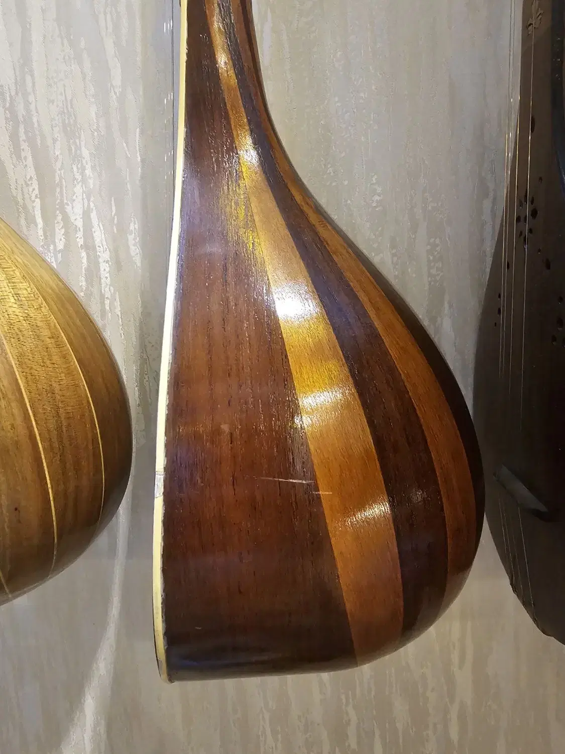 سه تار|سازهای سنتی|مشهد, هنرستان|دیوار