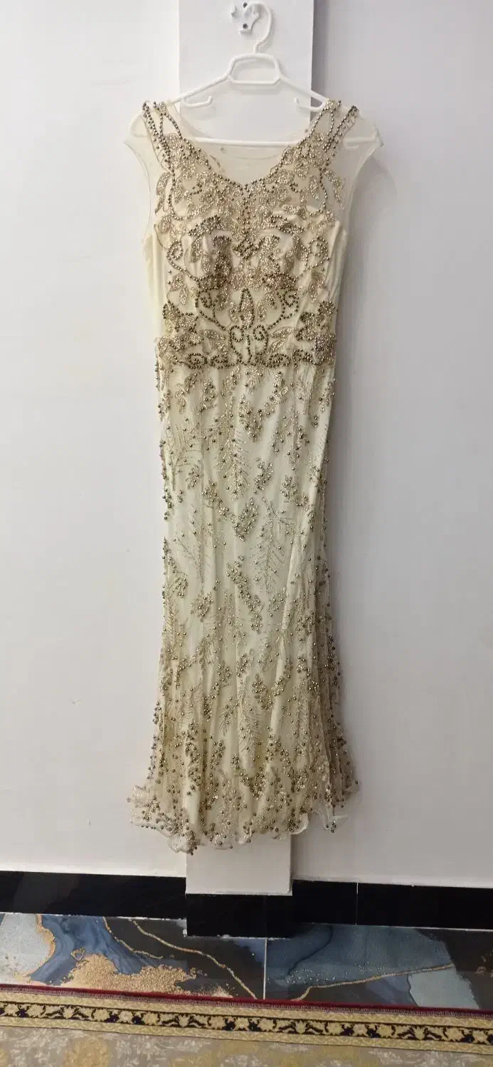 لباس|لباس|مشهد, طبرسی شمالی|دیوار